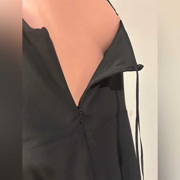 Express Adjustable Spaghetti Strap Little Black Mini Dress Lined Size Medium - Picture 7 of 9